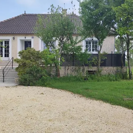 度假居 Avec Jacuzzi En Perigord *